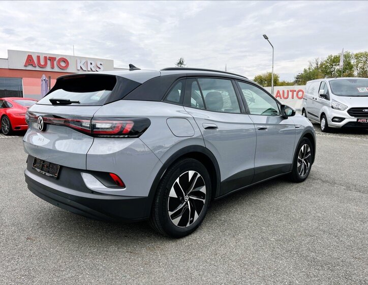 Volkswagen ID.4 5