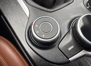 Alfa Romeo Giulia Sedan / Limuzína 2,1 l 132 kw