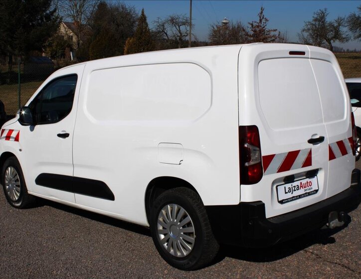 Opel Combo Skříň 1,5 l 96 kw