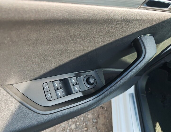 Škoda Superb Liftback 2,0 l 110 kw