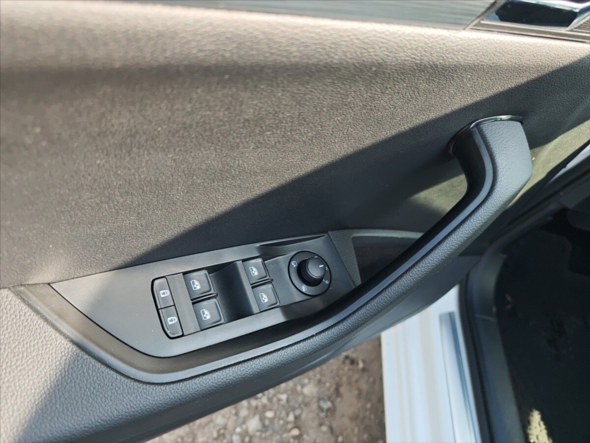 Škoda Superb Liftback 2,0 l 110 kw