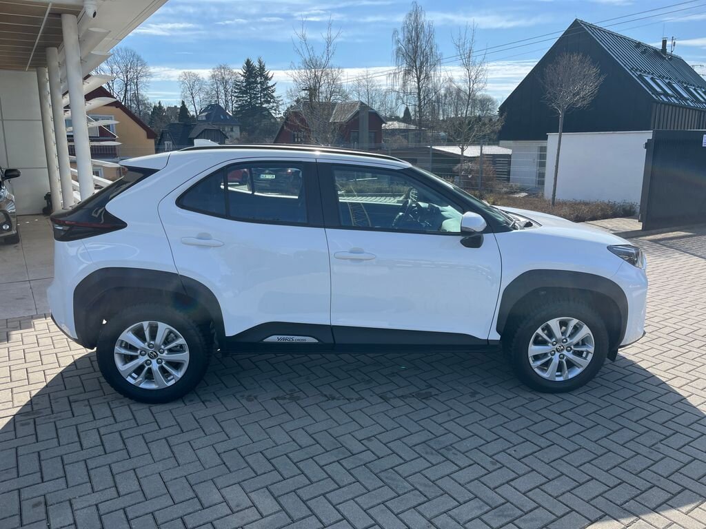 Toyota Yaris Cross SUV / Terénní 1,5 l 68 kw
