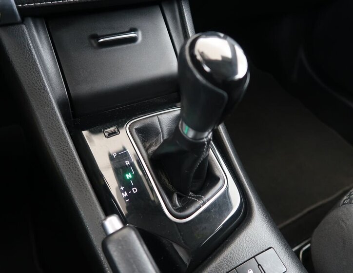 Toyota Corolla Sedan 1,6 l 97 kw