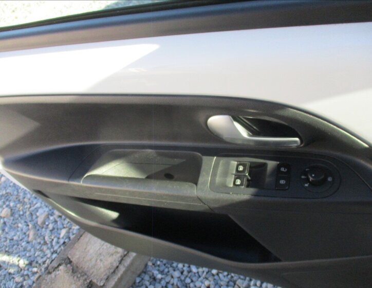 Volkswagen up! Hatchback 999,0 44 kw