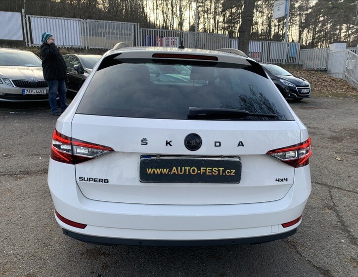 Škoda Superb Kombi 2,0 l 140 kw