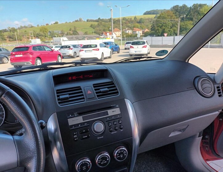 Suzuki SX4 Hatchback 1,6 l 79 kw