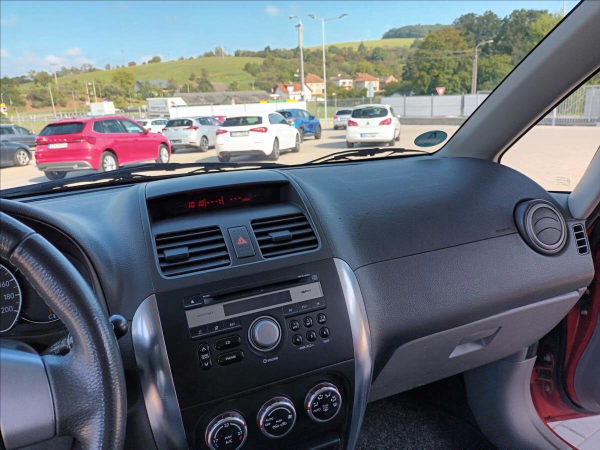 Suzuki SX4 Hatchback 1,6 l 79 kw