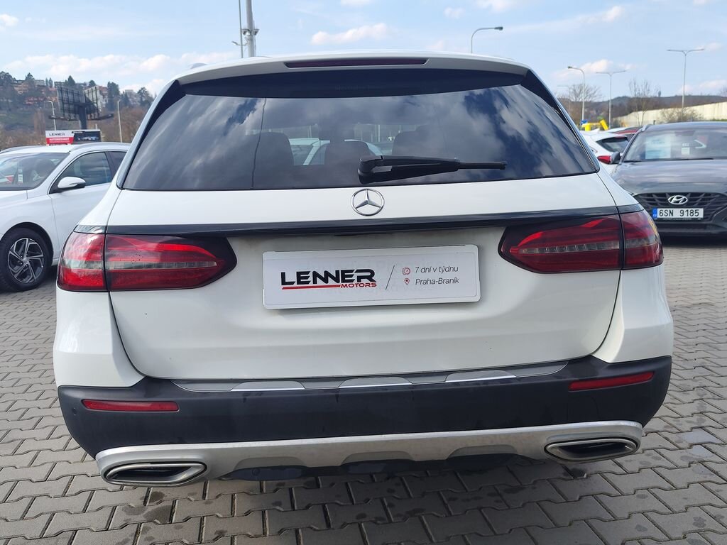 Mercedes-Benz Třídy E Kombi 2,0 l 143 kw