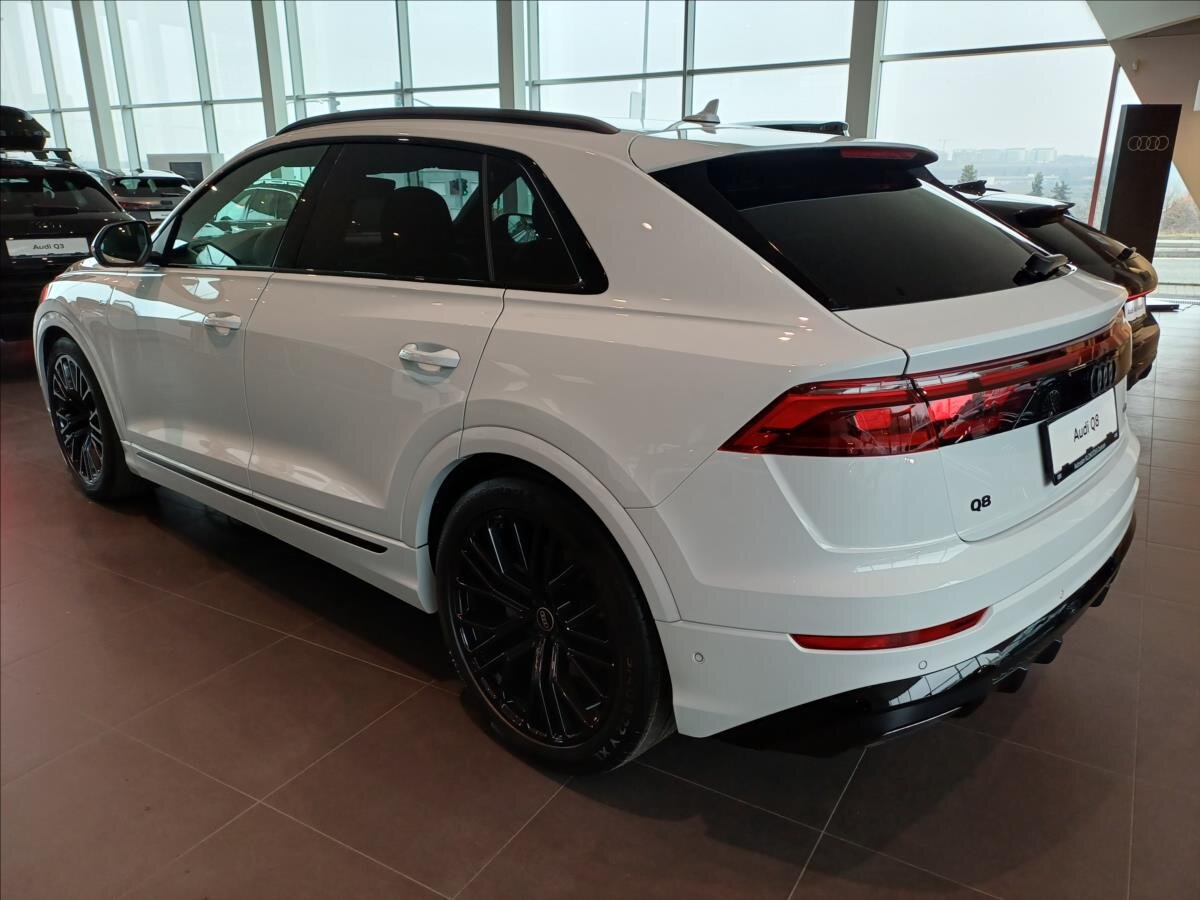 Audi Q8 SUV 3,0 l 210 kw