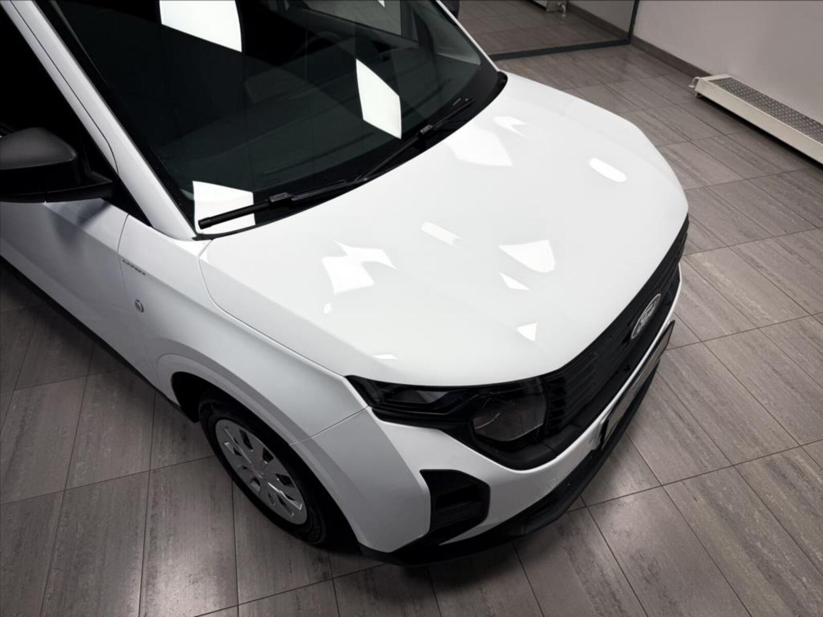 Ford Transit Courier 16