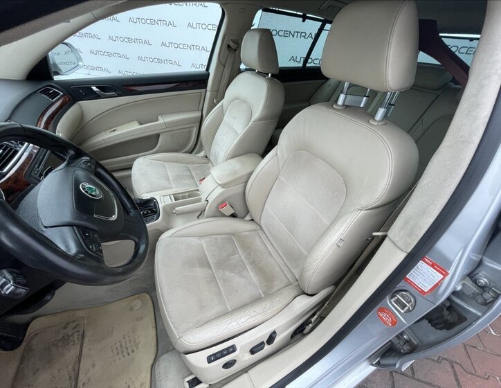 Škoda Superb Liftback 1,8 l 118 kw