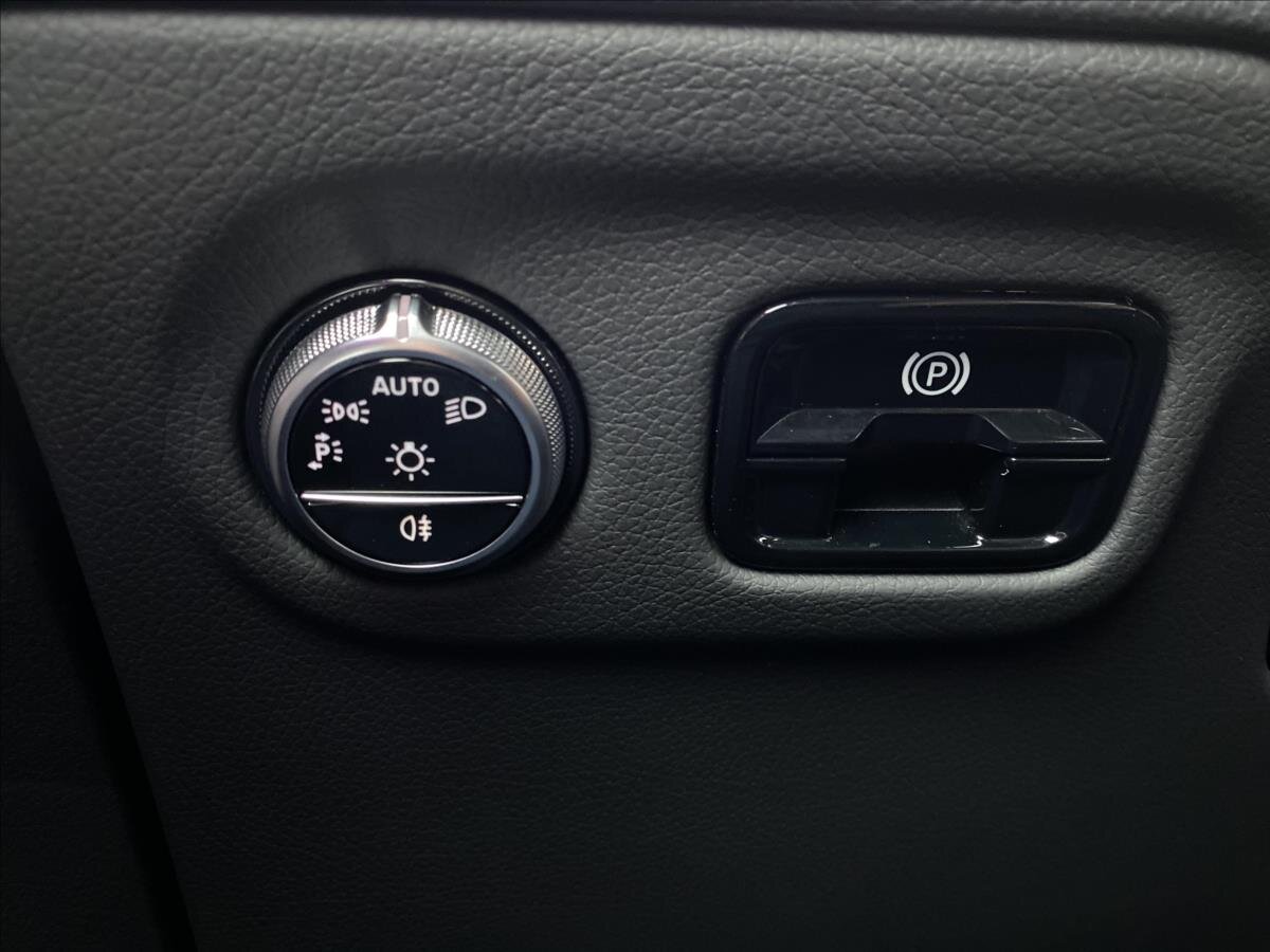 Mercedes-Benz EQE SUV / Terénní 0,0 300 kw