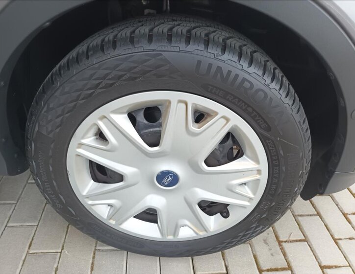 Ford Kuga SUV 1,6 l 110 kw