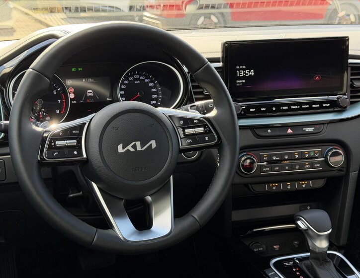 KIA XCeed CUV / Crossover 1,6 l 132 kw