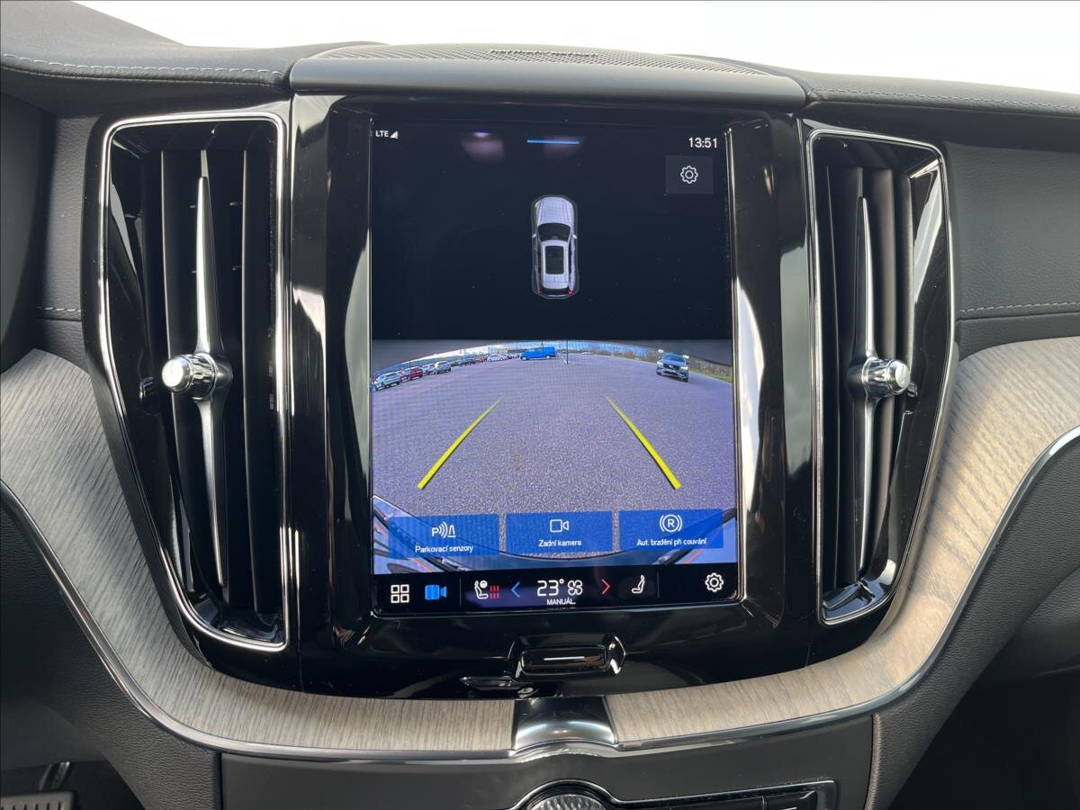 Volvo XC60 SUV / Terénní 2,0 l 145 kw