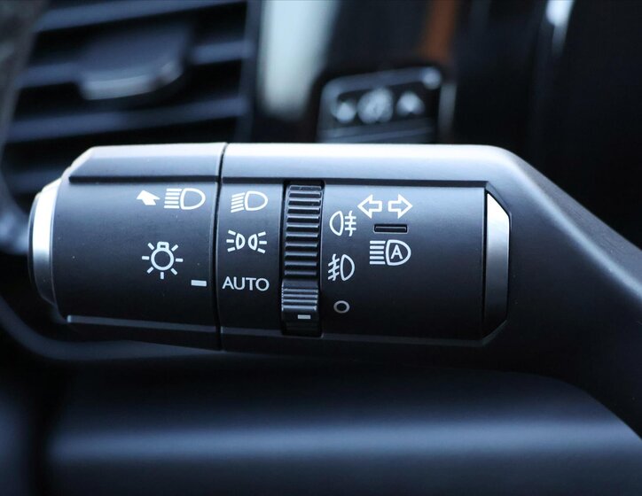 Lexus NX 450h plus SUV / Terénní 2,5 l 136 kw