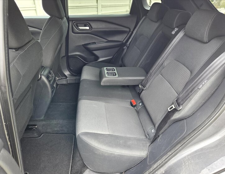 Nissan Qashqai SUV / Terénní 1,3 l 116 kw