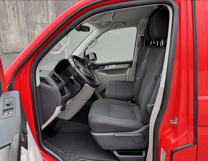 Volkswagen Transporter Skříň 2,0 l 110 kw