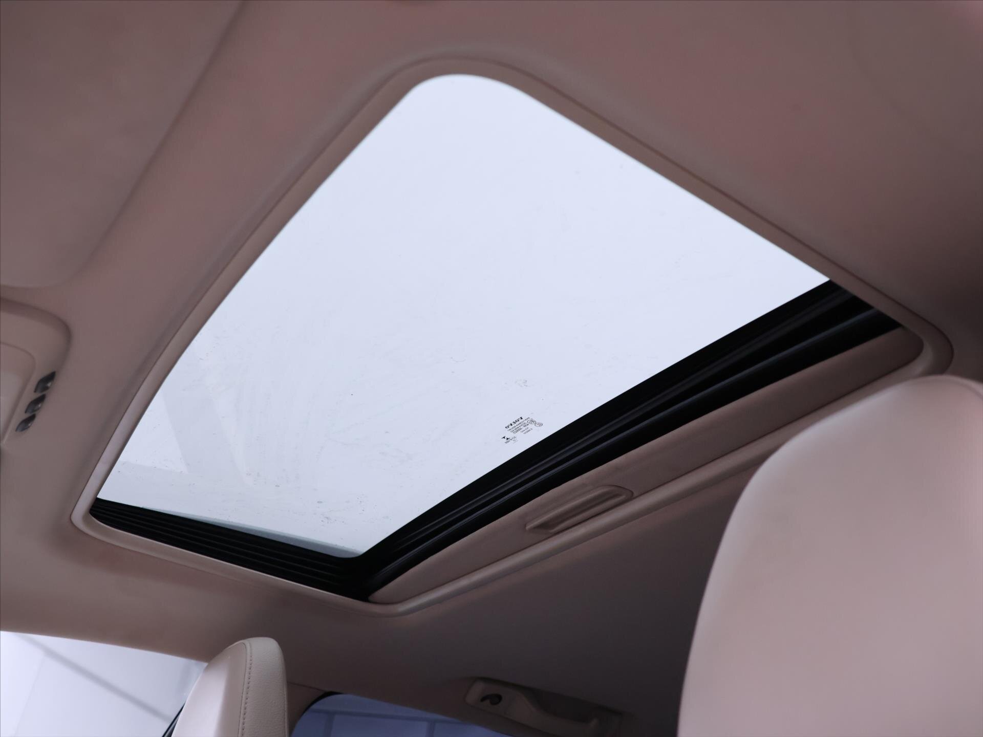 Volvo XC90 SUV / Terénní 2,4 l 147 kw