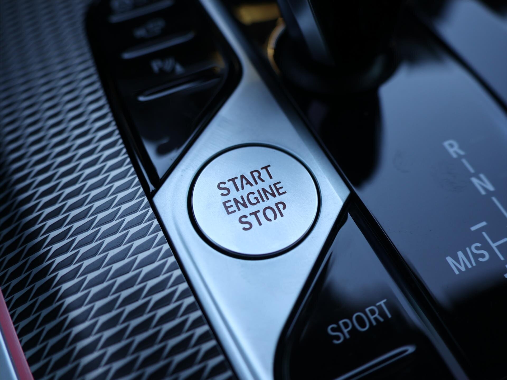 BMW X5 SUV / Terénní 3,0 l 250 kw