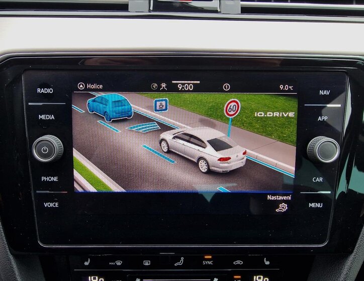 Volkswagen Passat Sedan / Limuzína 2,0 l 147 kw