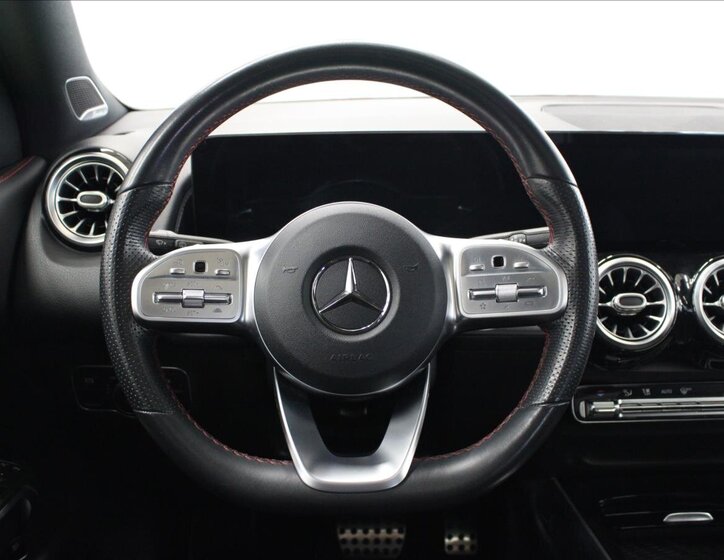 Mercedes-Benz GLB 17