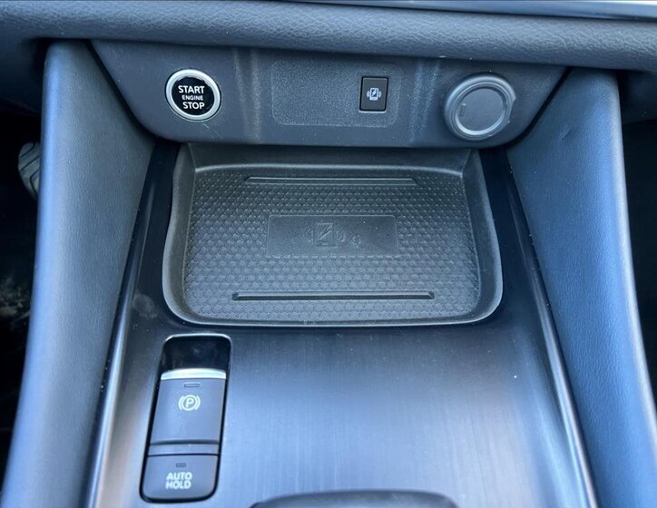 Nissan Qashqai SUV / Terénní 1,3 l 116 kw