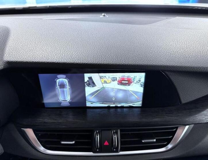 Alfa Romeo Stelvio 11