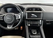 Jaguar F-Pace SUV / Terénní 2,0 l 132 kw