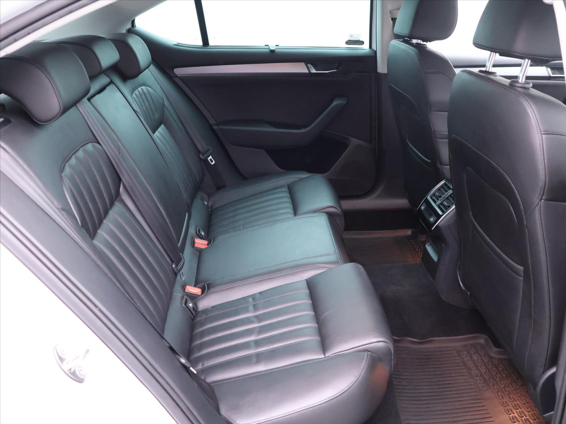 Škoda Superb Liftback 2,0 l 140 kw