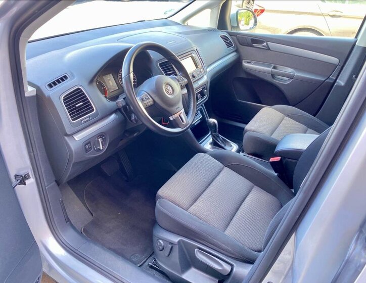 Volkswagen Sharan MPV 2,0 l 103 kw