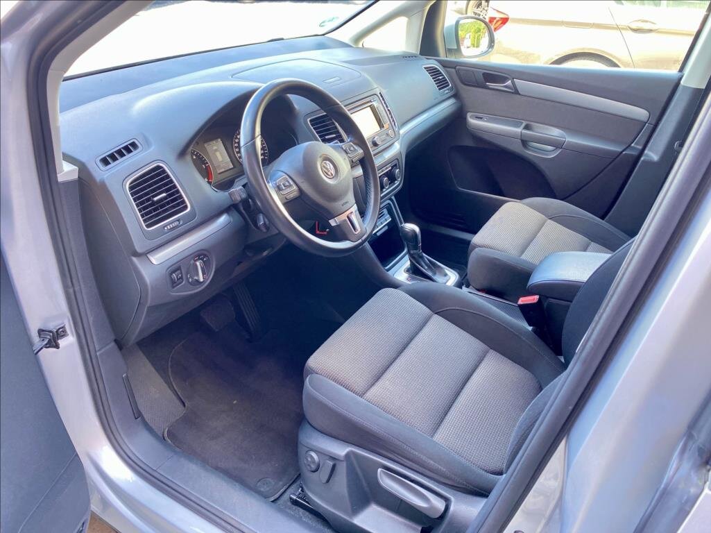 Volkswagen Sharan MPV 2,0 l 103 kw