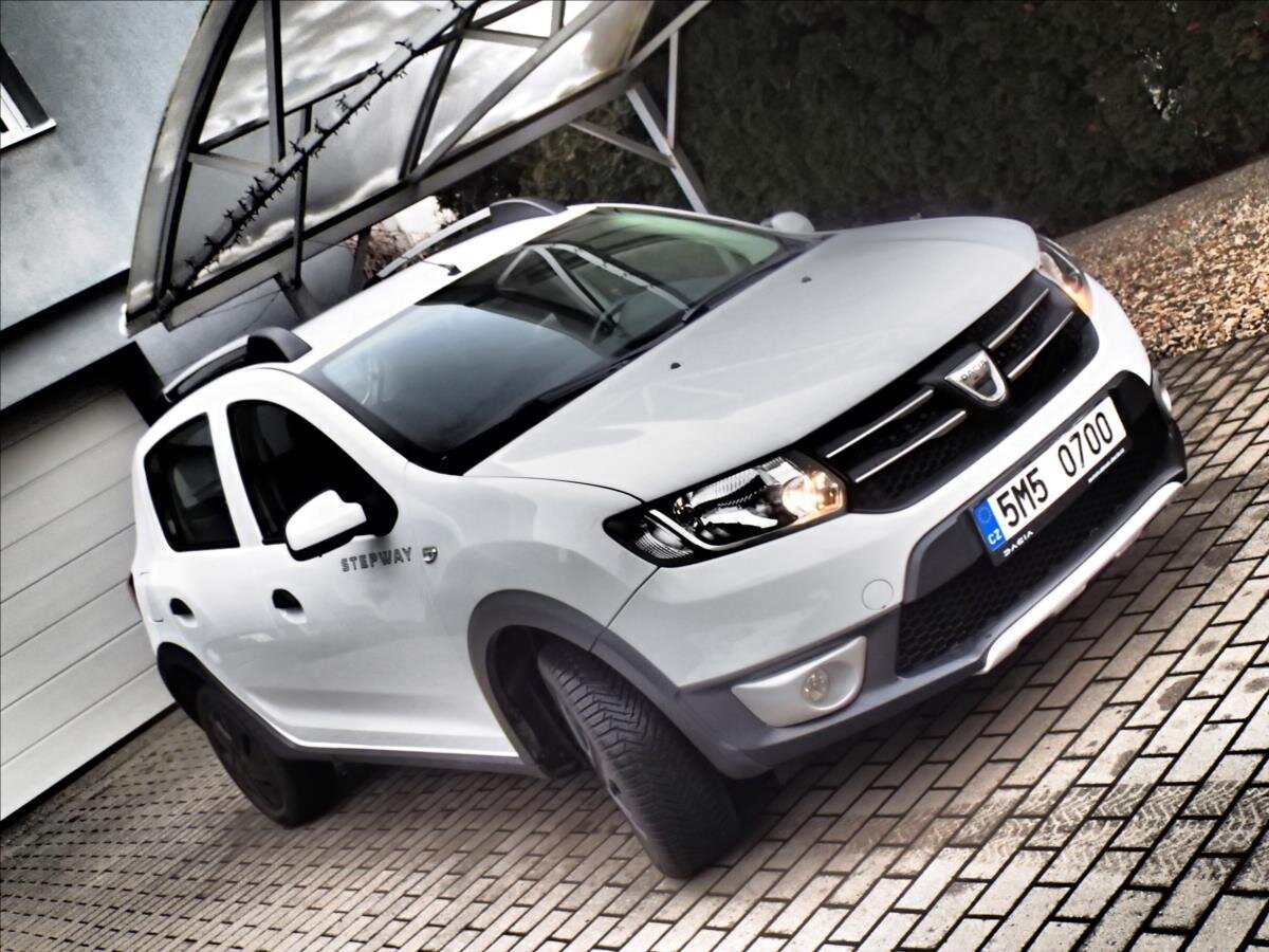 Dacia Sandero Hatchback 898,0 66 kw