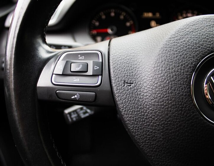Volkswagen Passat 13