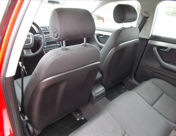 Audi A4 Sedan / Limuzína 2,0 l 103 kw