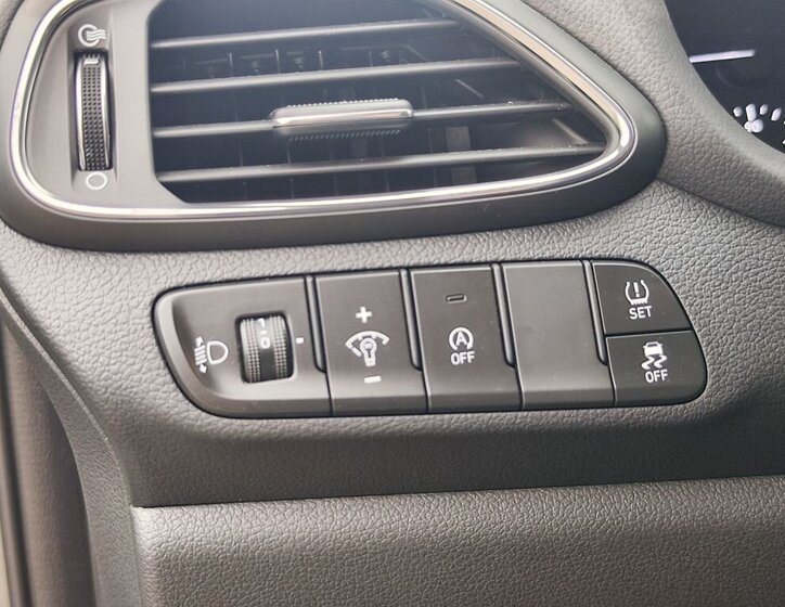 Hyundai i30 Kombi 998,0 88 kw