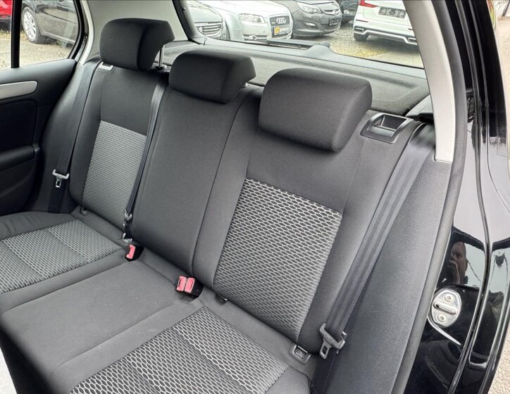 Volkswagen Golf Hatchback 1,6 l 77 kw