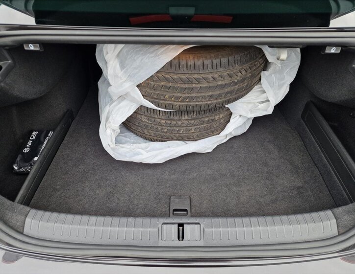 Volkswagen Passat Sedan / Limuzína 2,0 l 147 kw