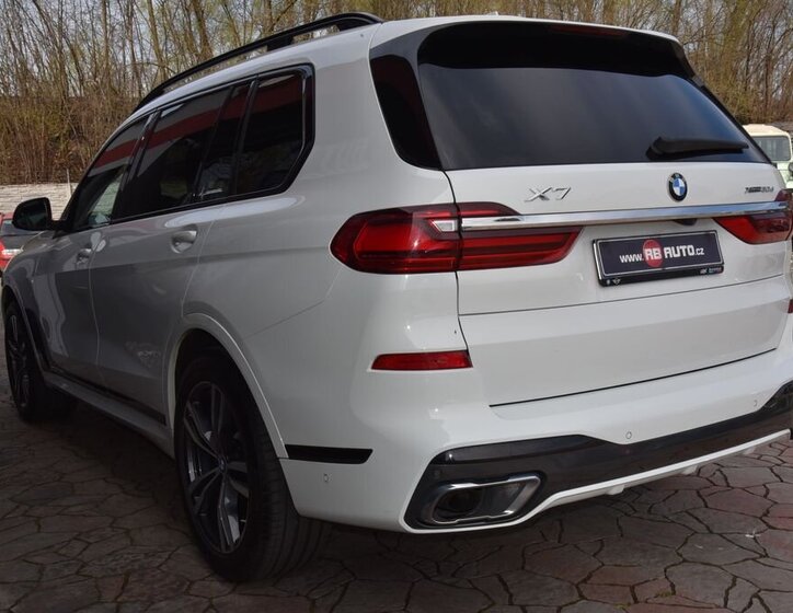 BMW X7 SUV / Terénní 3,0 l 195 kw