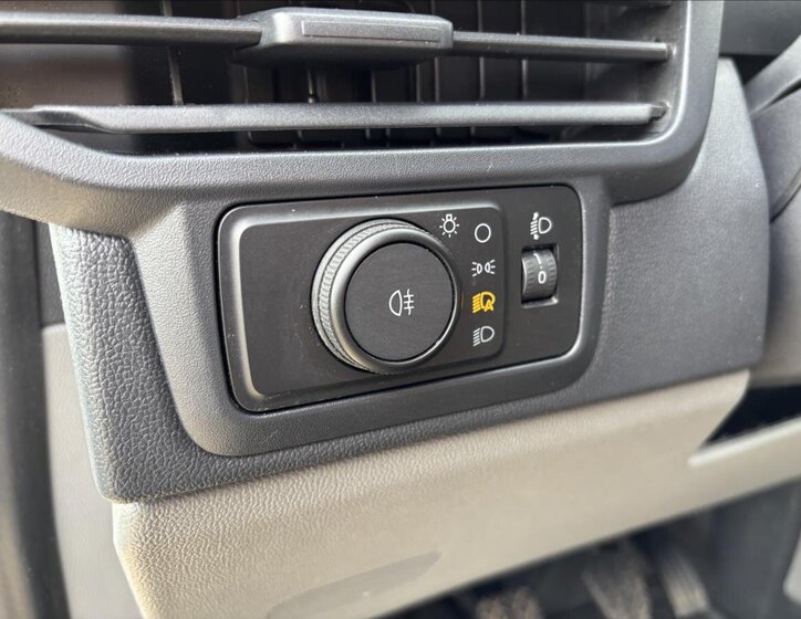 Ford Transit Custom Skříň 2,0 l 100 kw