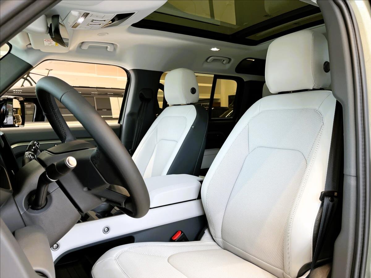 Land Rover Defender SUV 3,0 l 183 kw