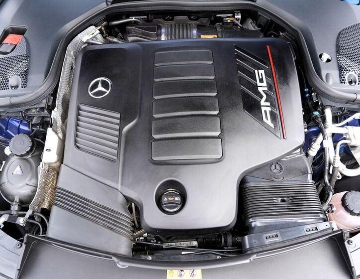 Mercedes-Benz AMG GT 10