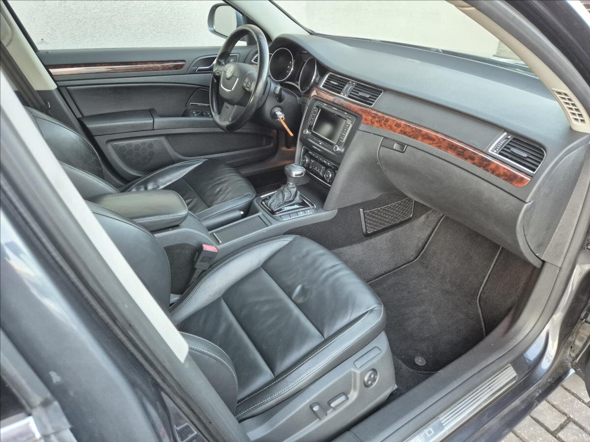 Škoda Superb Sedan / Limuzína 2,0 l 125 kw