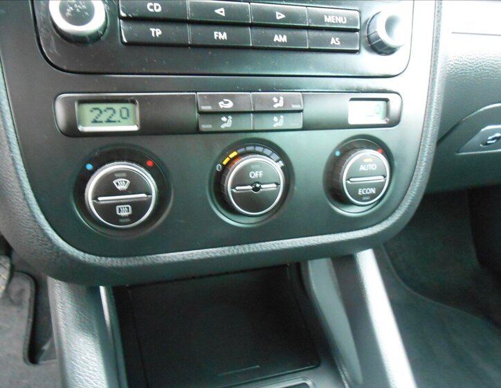 Volkswagen Jetta Sedan / Limuzína 2,0 l 125 kw