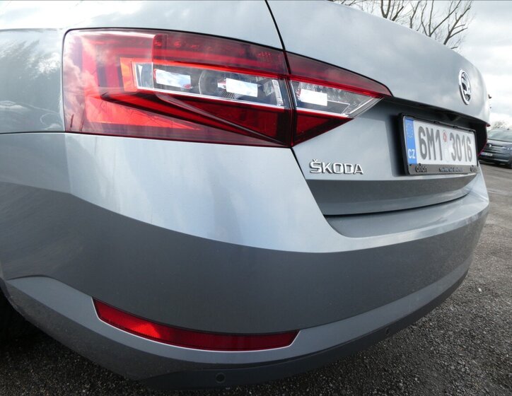 Škoda Superb Liftback 2,0 l 110 kw