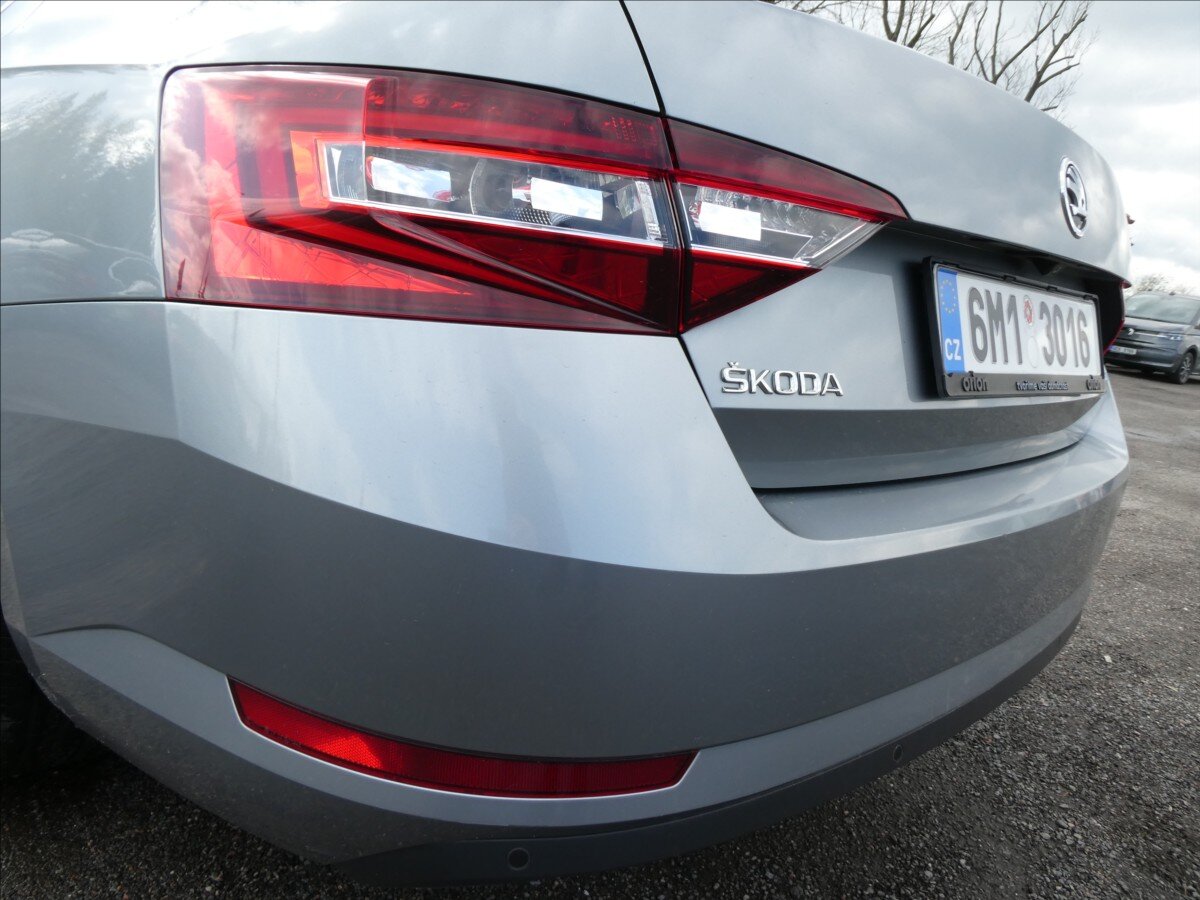 Škoda Superb Liftback 2,0 l 110 kw