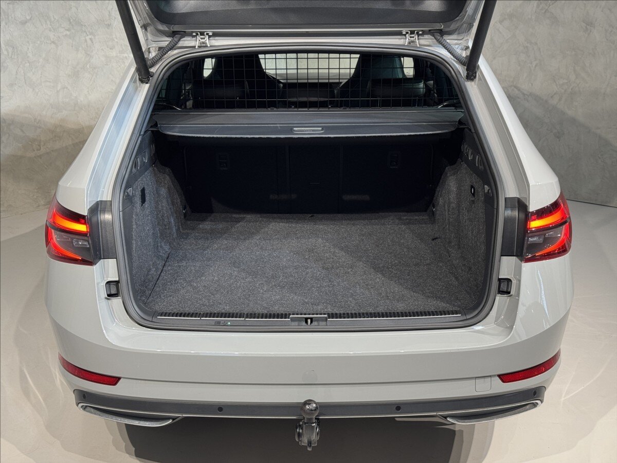 Škoda Superb Kombi 1,4 l 160 kw