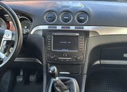 Ford S-MAX MPV 2,0 l 103 kw