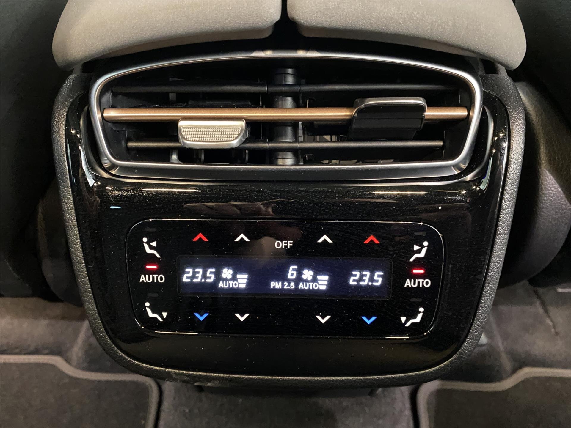 Mercedes-Benz EQS SUV / Terénní 0,0 330 kw