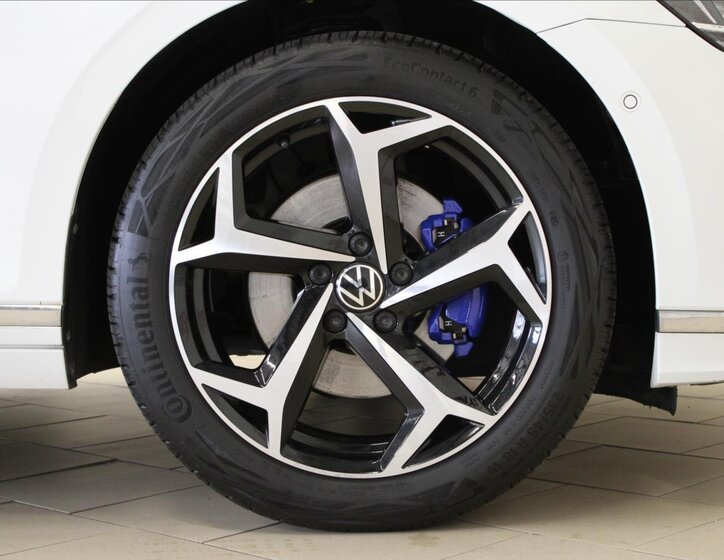 Volkswagen Passat 37